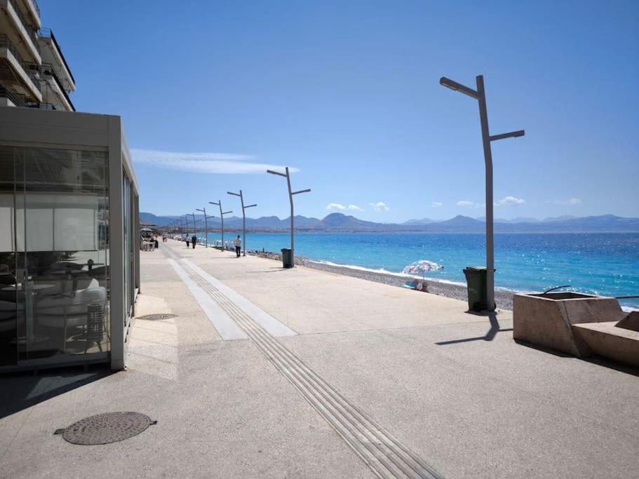 Apartment 50 Meters From The Beach Loutráki Esterno foto